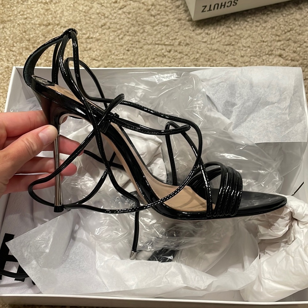 Black Schutz wrap pump